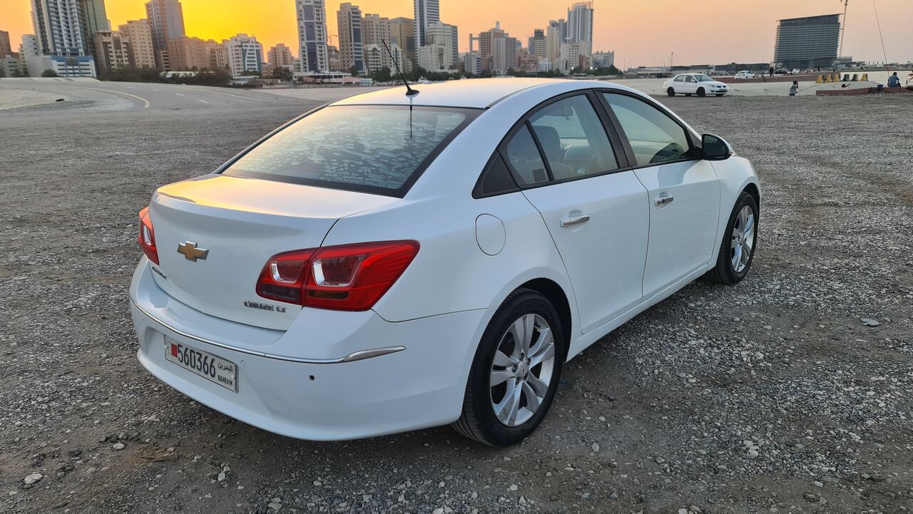Juffair, Vehicles, Cars & Trucks , BHD 1350,  Chevrolet Cruze,  2016,  Automatic,  120000 KM,   LT Full Option Instalments Option Available