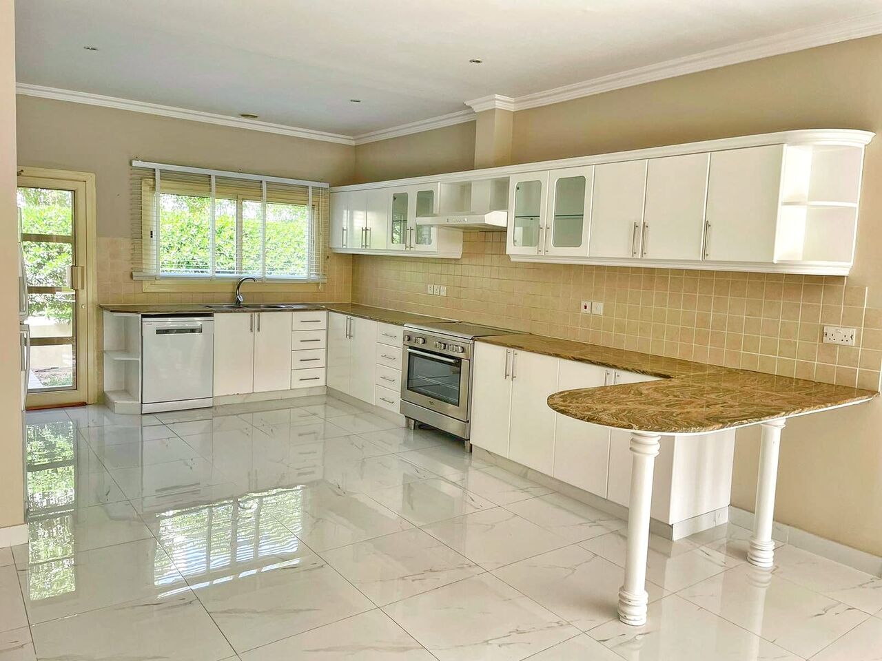 Hamala, Villas, BHD 2200,  PREMIUM 4-BEDROOM VILLA FOR RENT | BETWEEN HAMALA & JASRA