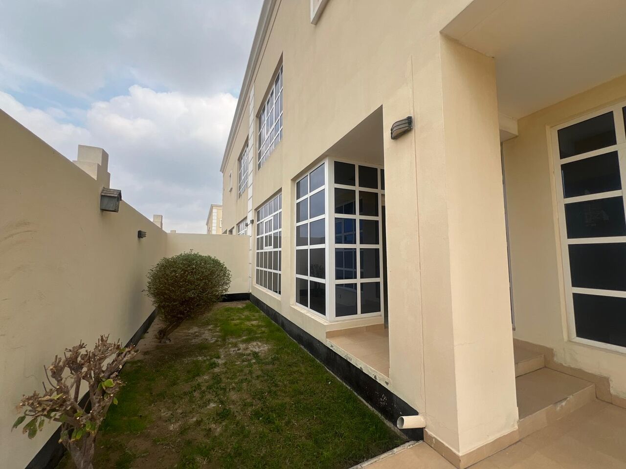 Hamala, Villas, BHD 1000,  MODERN 4-BEDROOM VILLA FOR RENT IN HAMALA | PRIVATE POOL | SEMI-FURNISHED |