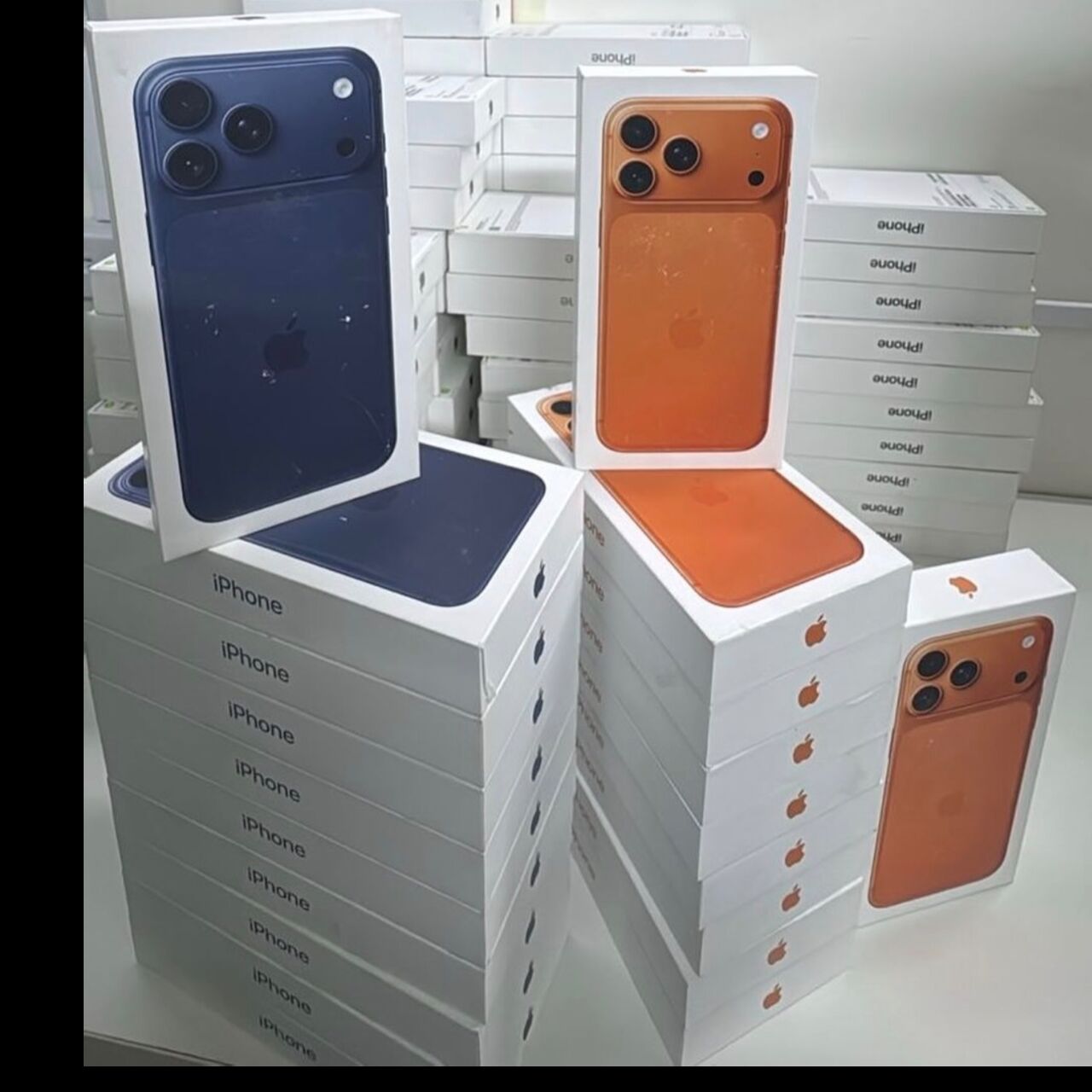 Brunei, Mobile Phones, BND 599,  New/USED Apple IPhone 17pro Max,16pro,Galaxy S26 Ultra Original Mobiles