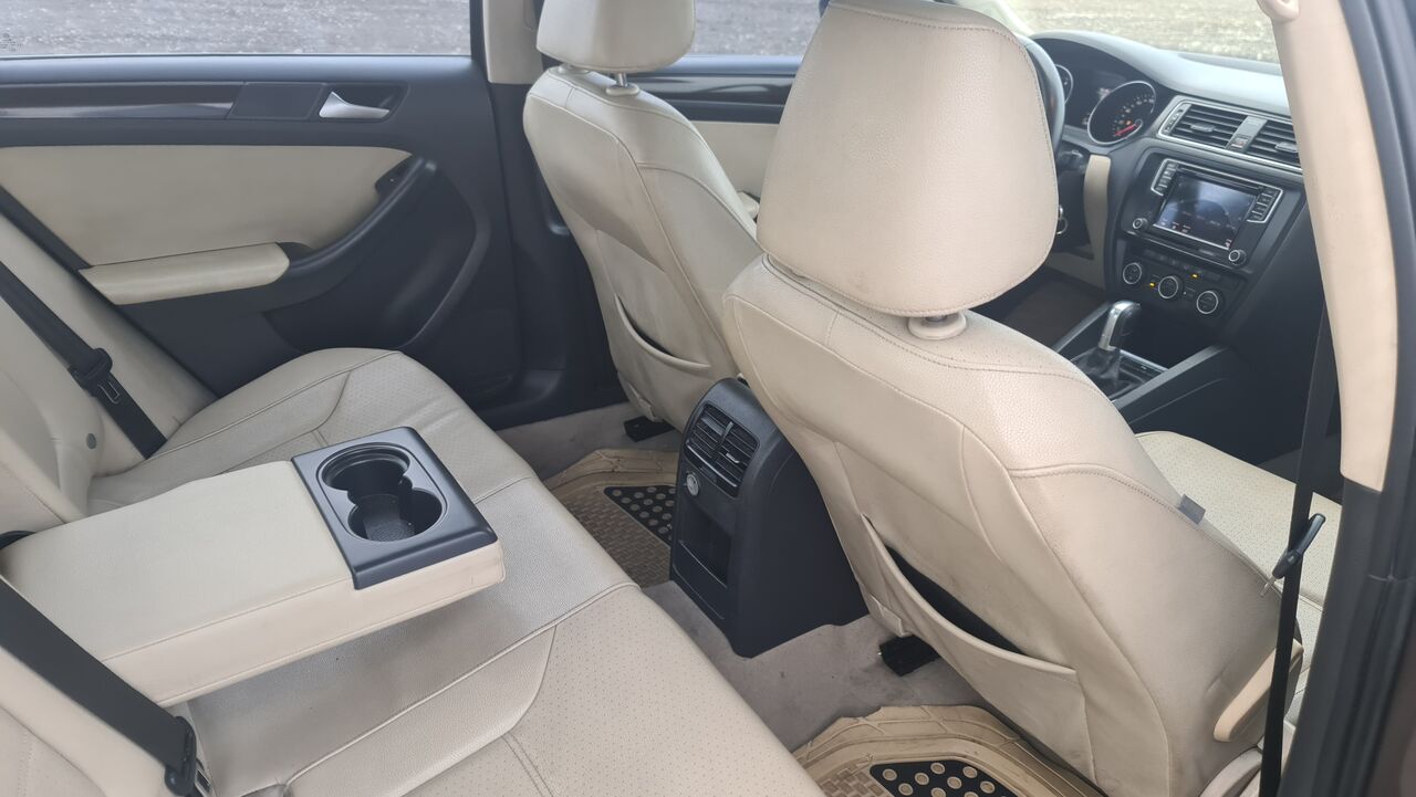 Juffair, Vehicles, Cars & Trucks , BHD 1350,  Volkswagen Jetta,  2016,  Automatic,  239 KM,    Full Option Instalments Option Available