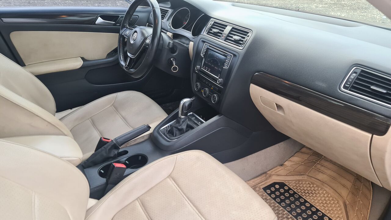 Juffair, Vehicles, Cars & Trucks , BHD 1350,  Volkswagen Jetta,  2016,  Automatic,  239 KM,    Full Option Instalments Option Available