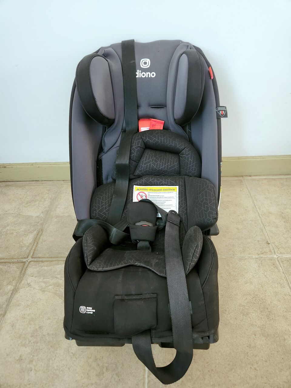 Manama, Auto Parts, BHD 50,  Diono Car Seat Radian R 3 Across Almost New