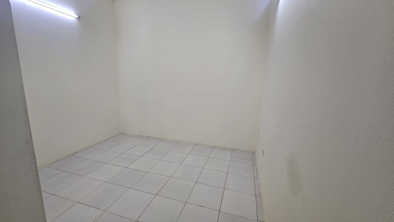 Manama, Apartments, Flats, Houses & Villas, BHD 220/month,  2 BR,  2 Bedroom Flat In Gudebiyah With Ewa