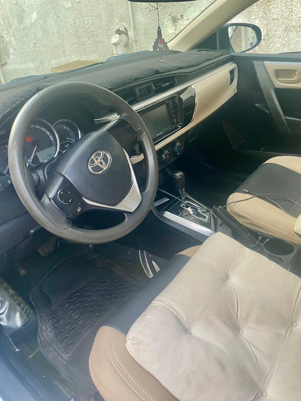 Jeddah, Vehicles, Cars & Trucks , SAR 36000,  Toyota Corolla,  2015,  Automatic,  174000 KM,   White,  Model, 174000km