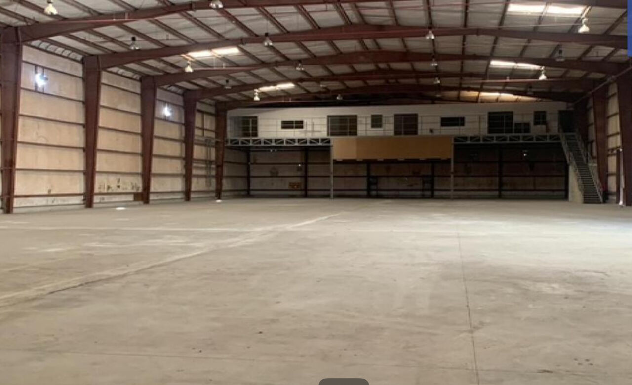 Manama, Warehouses, BHD 2,  2075 Sq. Meter,  Askar Area Warehouse Available For Rent