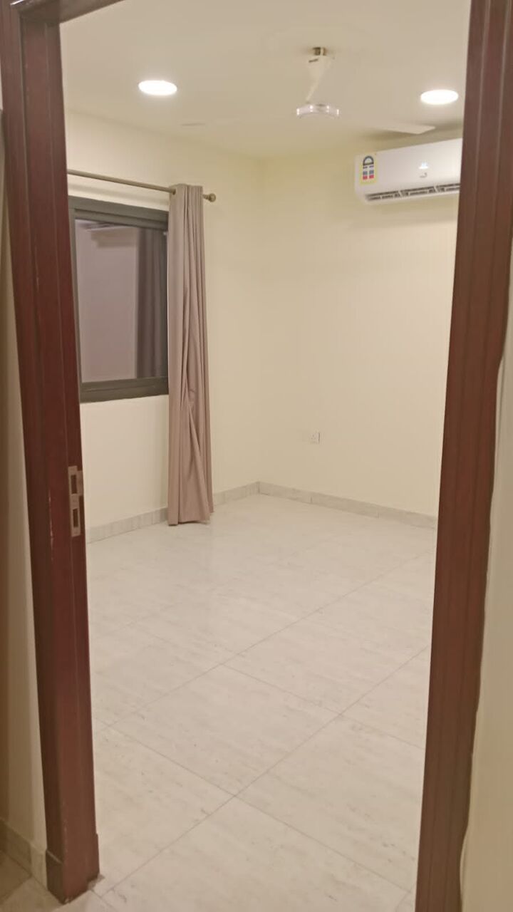Adliya, Rooms for Rent, BHD 110/month,  Room Available At Adliya For 110 BD With Balcony And Lift Facility, No Sharing Kitchen