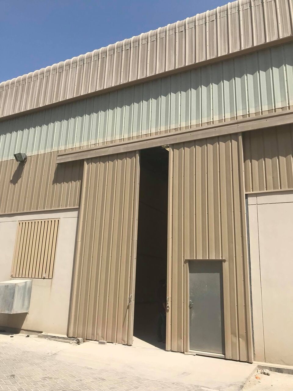 Sitra, Warehouses, BHD 750,  303 Sq. Meter,  Sitra Al Bander Area Warehouse Available For Rent