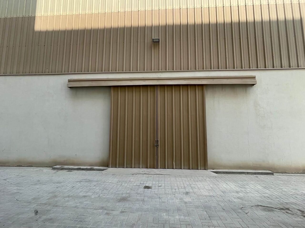 Sitra, Warehouses, BHD 900,  380 Sq. Meter,  Sitra Al Bander Area Warehouse Available For Rent
