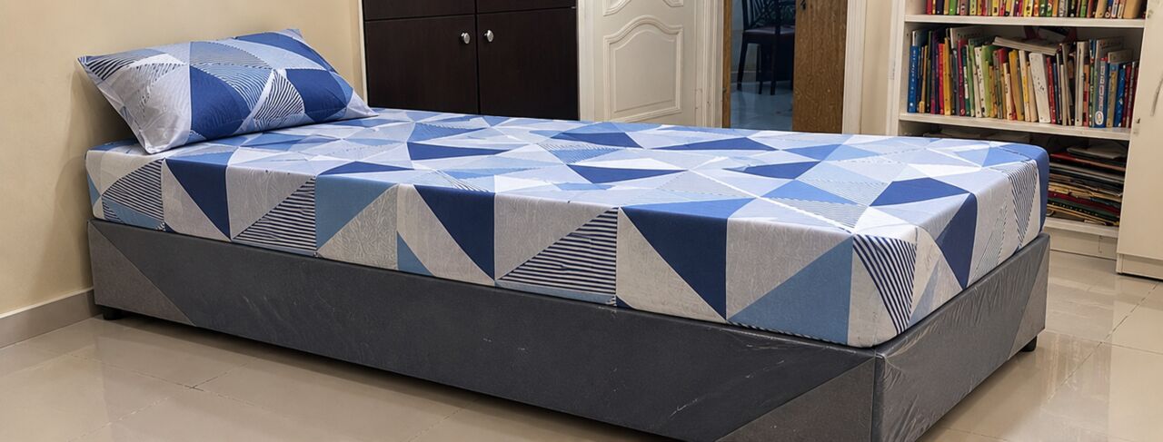 Jeddah, Furniture, SAR 300,  2 Single Beds With Mattresses - Excellent Condition - Jeddah