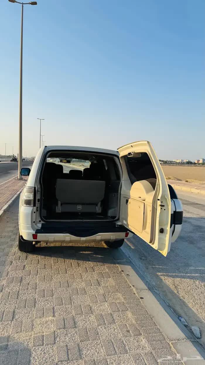 Jubail, Vehicles, Cars & Trucks , SAR 30000,  Mitsubishi Pajero,  2016,  Automatic,  378000 KM,    GLS,  30,000 SAR, Final Price