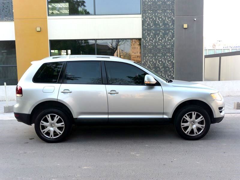 Zinj, Vehicles, Cars & Trucks , BHD 111,  Volkswagen Touareg,  2010,  Automatic,  170000 KM,  First Owner, Full Option, Agency Maintained - Mint Condition - URGENT SALE