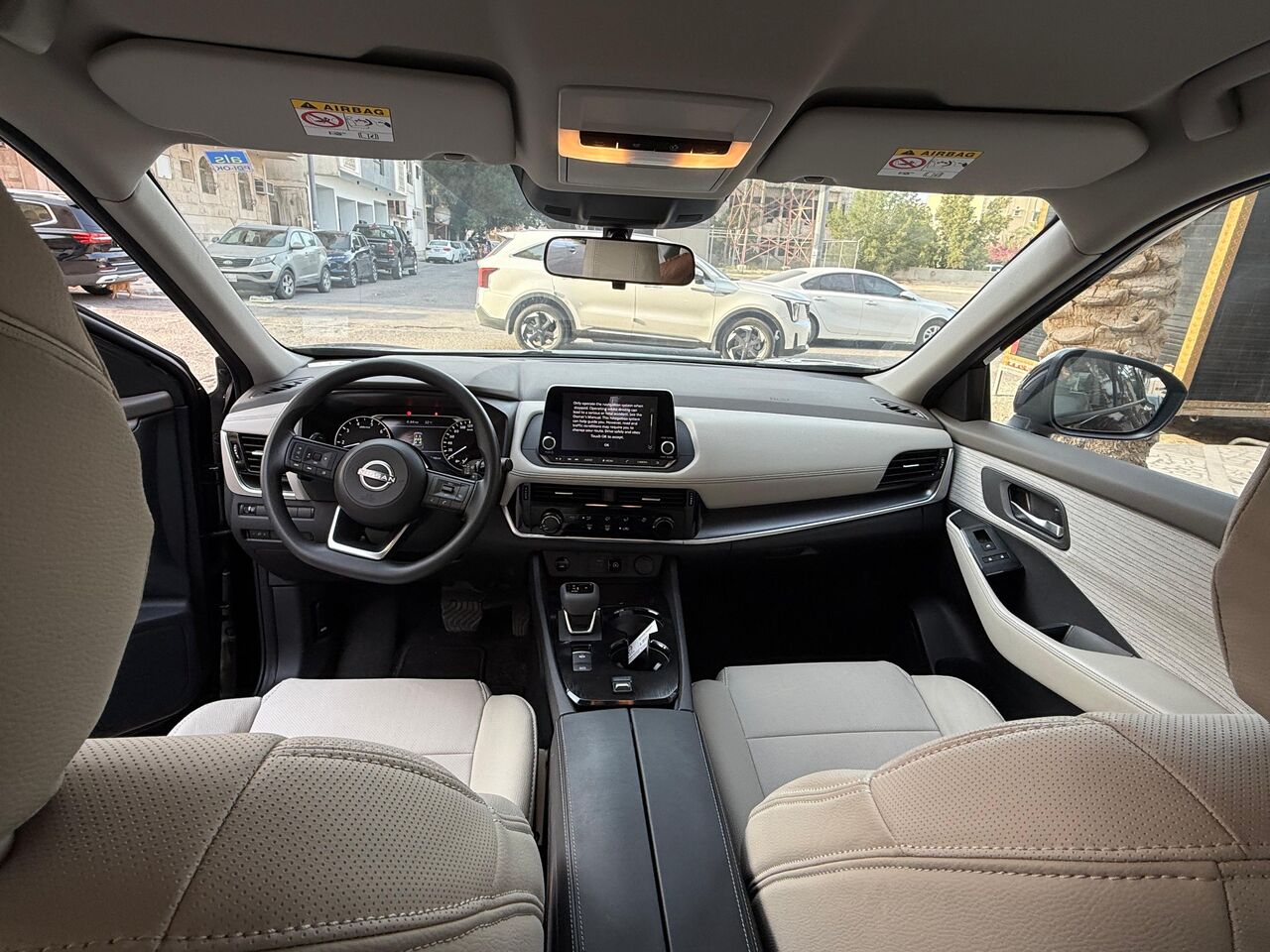 Khobar, Vehicle Lease Transfer, SAR 4000,  NISSAN X TRAIL 7 SEAT BLACK - STANDARD VARIANT 2x4