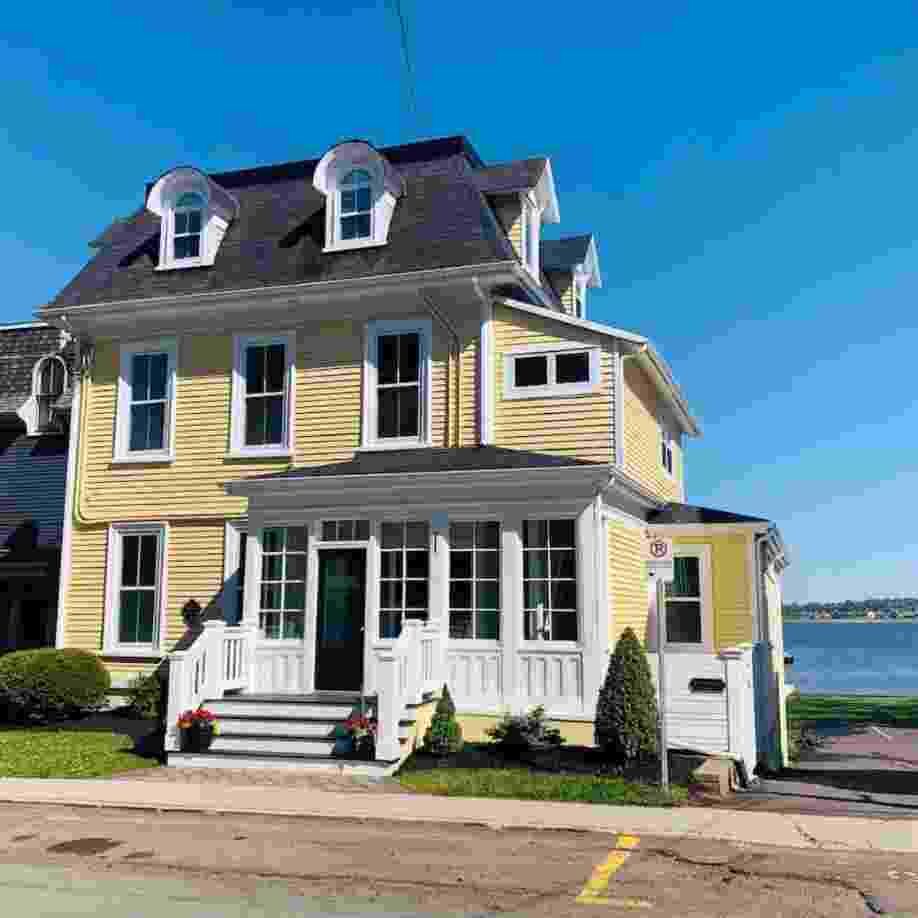 Toronto, Business, Luxury Rentals PEI