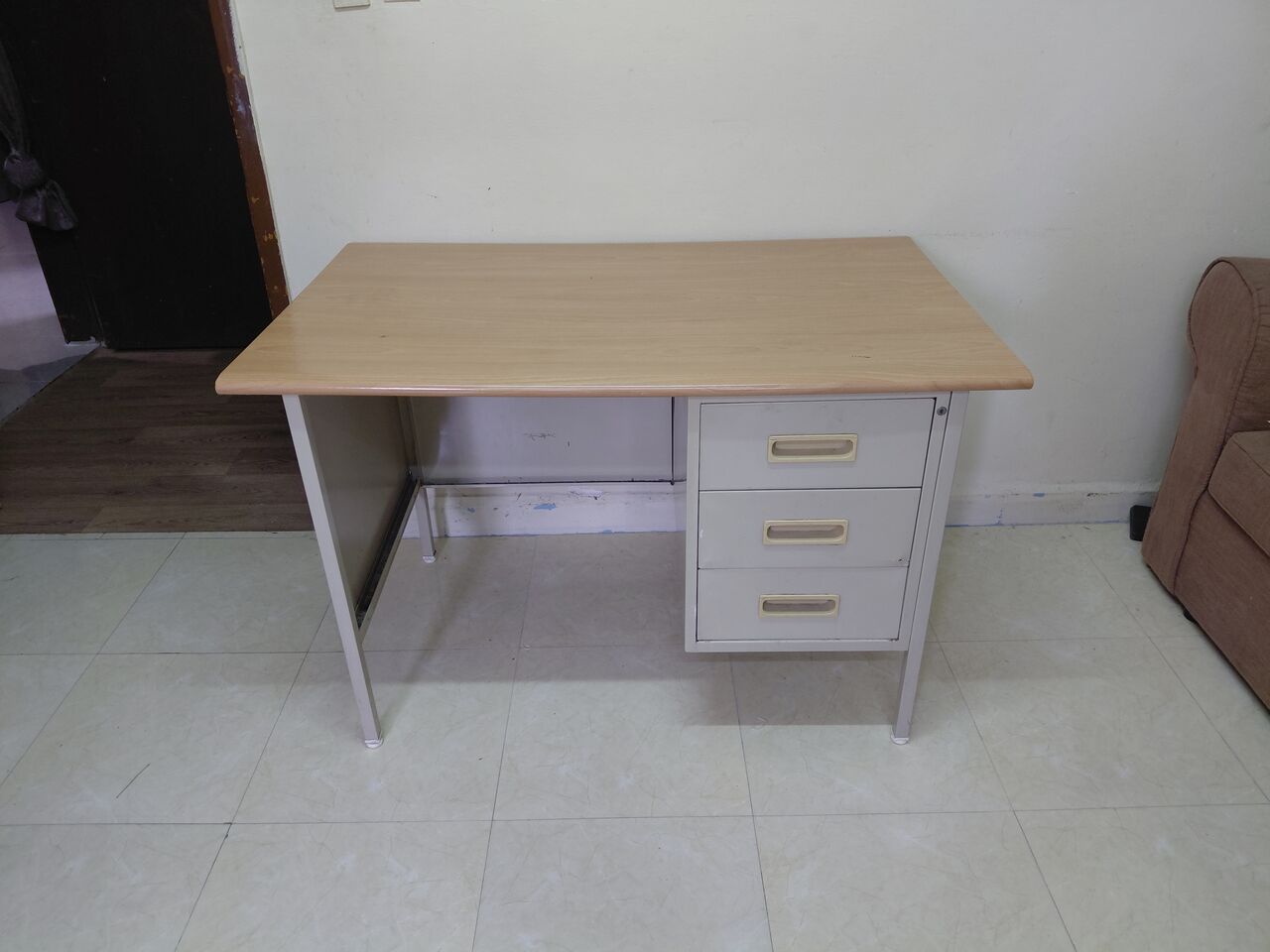 Dammam, Furniture, SAR 120,  A Good Condition Study Table For Sale