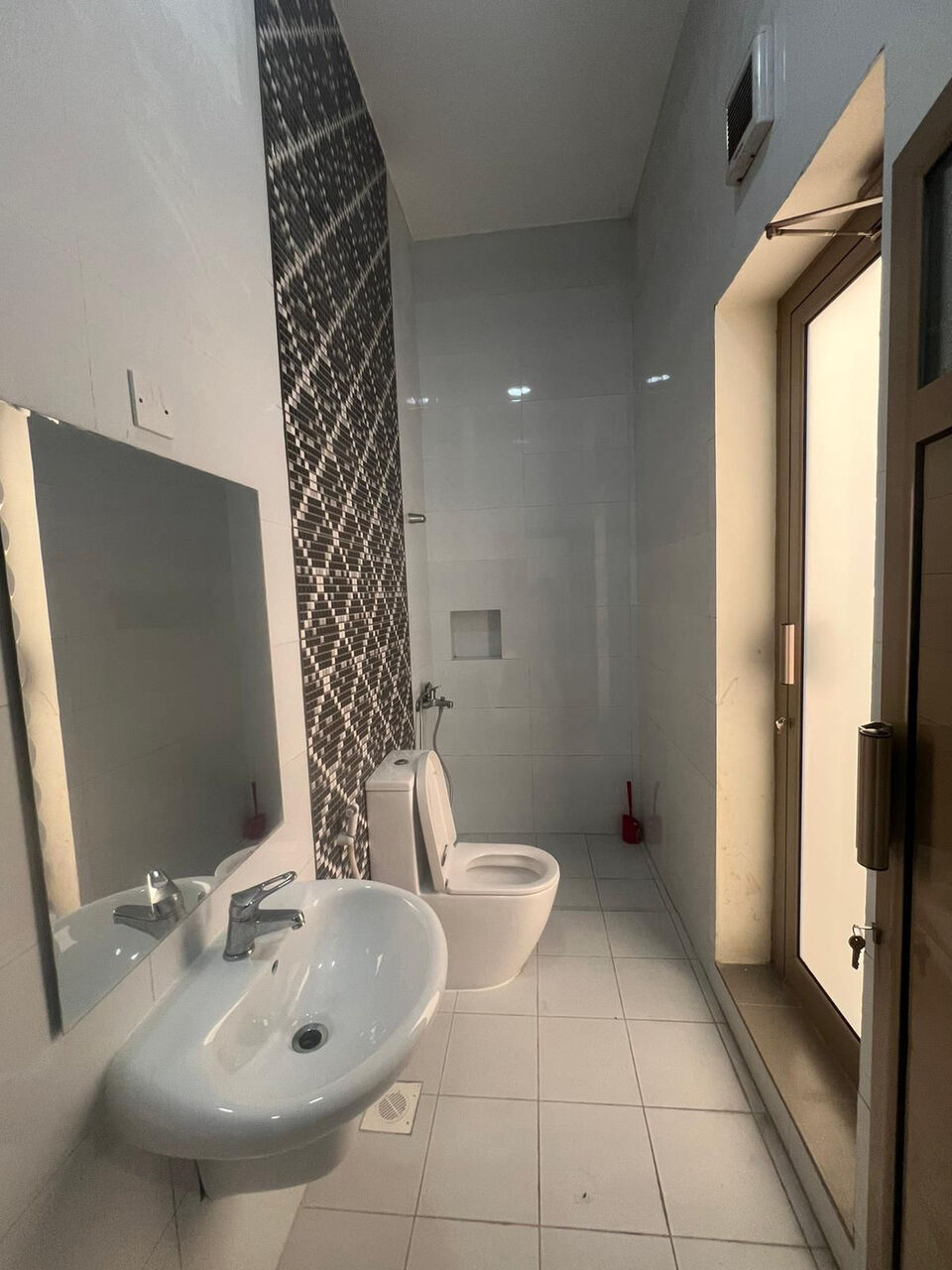 Manama, Apartments, Flats, Houses & Villas, BHD 200/year,  2 BR,  Hajiyath,2 Bhk ,unfurnished With Ewa