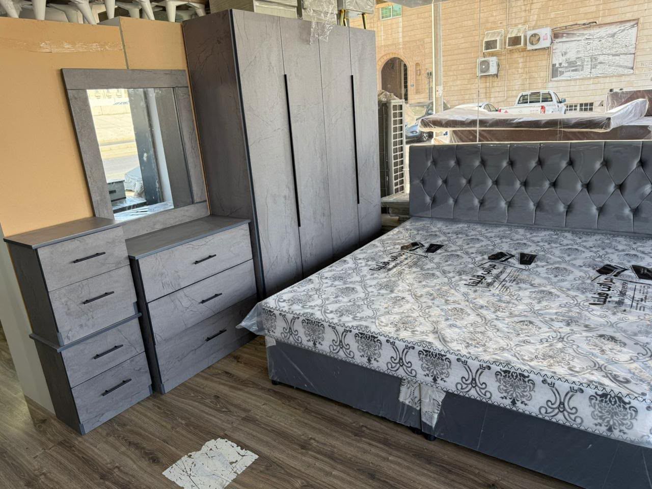 Jeddah, Furniture, SAR 1,  Complete Set Wooden Beds+Matress+wardrobes+dressing Tables