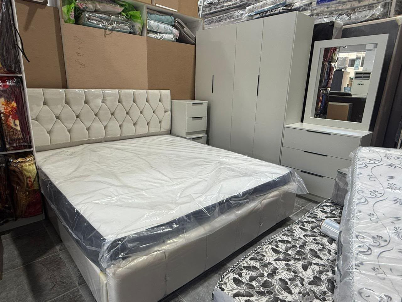 Jeddah, Furniture, SAR 1,  Complete Set Wooden Beds+Matress+wardrobes+dressing Tables