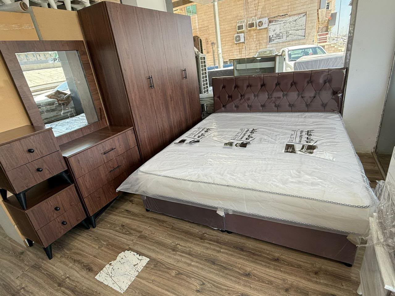 Jeddah, Furniture, SAR 1,  Complete Set Wooden Beds+Matress+wardrobes+dressing Tables