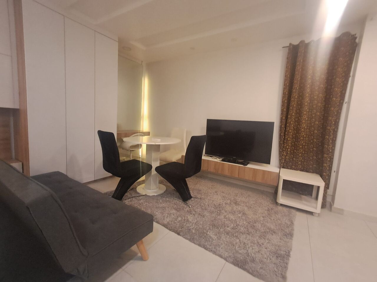 Manama, Apartments, Flats, Houses & Villas, BHD 220/month,  Studio,  Studio Flat In Seef With Ewa