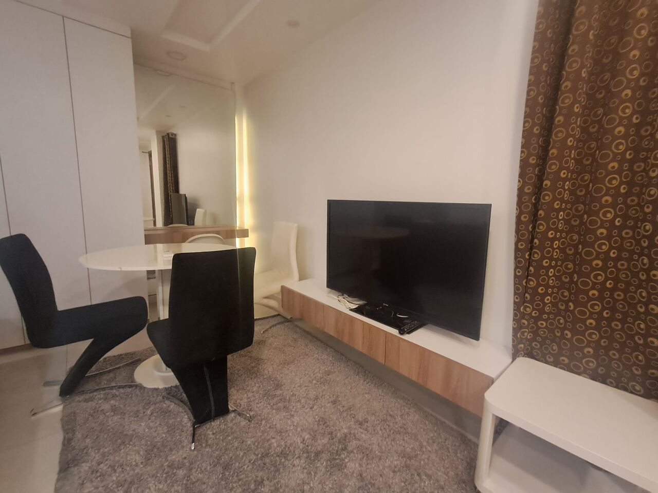 Manama, Apartments, Flats, Houses & Villas, BHD 220/month,  Studio,  Studio Flat In Seef With Ewa