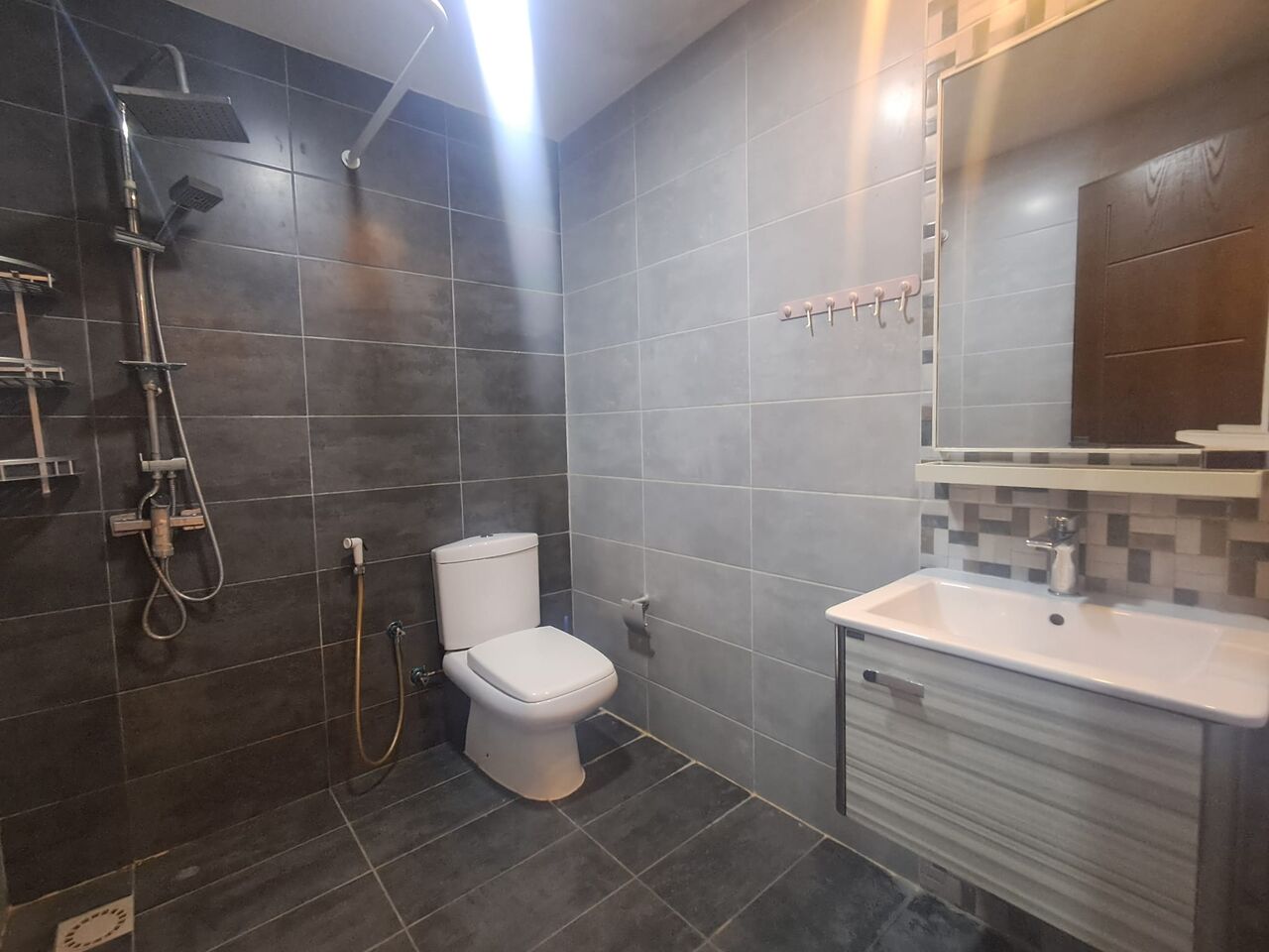 Manama, Apartments, Flats, Houses & Villas, BHD 220/month,  Studio,  Studio Flat In Seef With Ewa