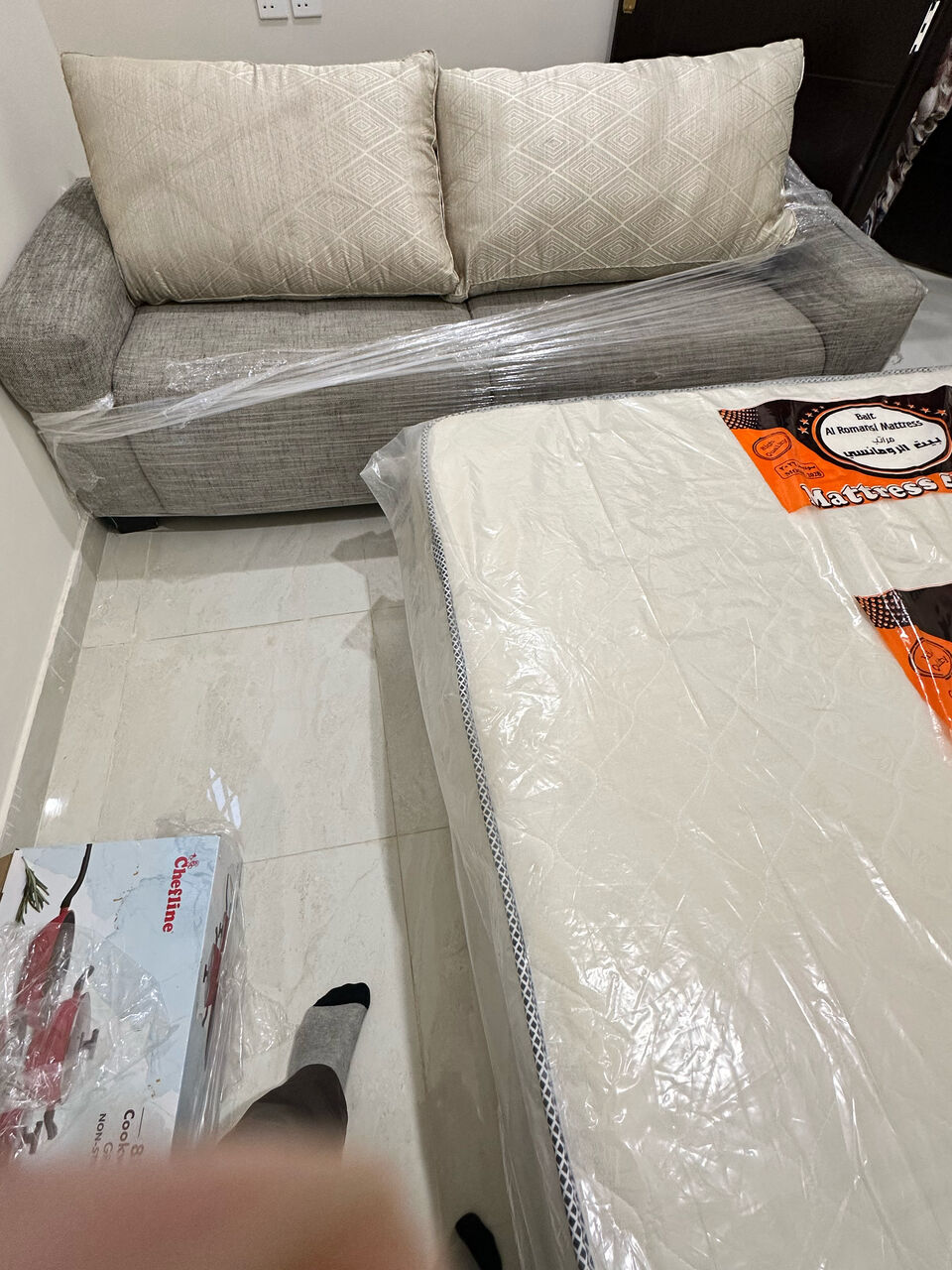 Riyadh, Household Items, SAR 200,  New Bed, Cot & Sofa