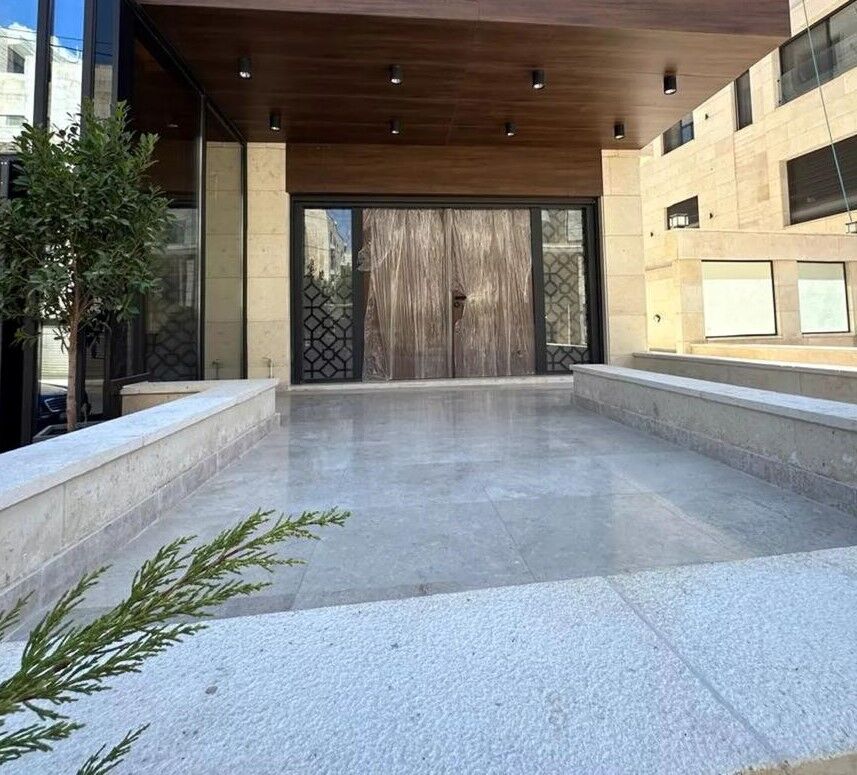 Abdoun, Apartments, Flats, Houses & Villas, JOD 24000/year,  3 BR,  200 Sq. Meter,  Ground Floor Apartment For Rent