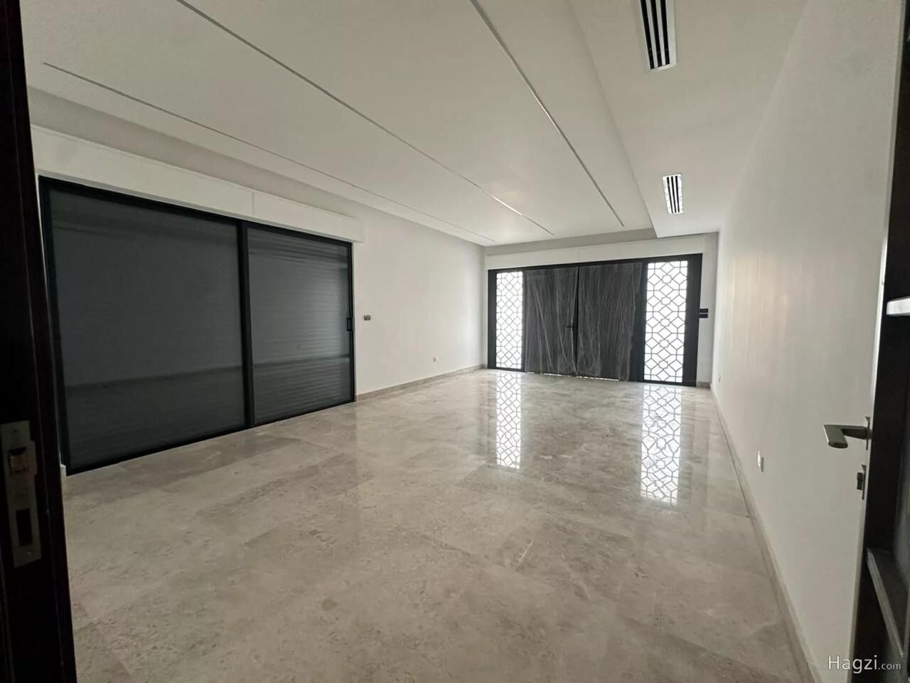 Abdoun, Apartments, Flats, Houses & Villas, JOD 24000/year,  3 BR,  200 Sq. Meter,  Ground Floor Apartment For Rent