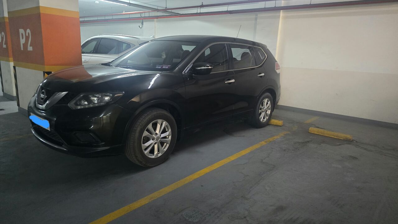 Saar, Vehicles, Cars & Trucks , BHD 3300,  Nissan X-Trail,  2015,  Automatic,  185000 KM,  Nissan X Trail  For Sale