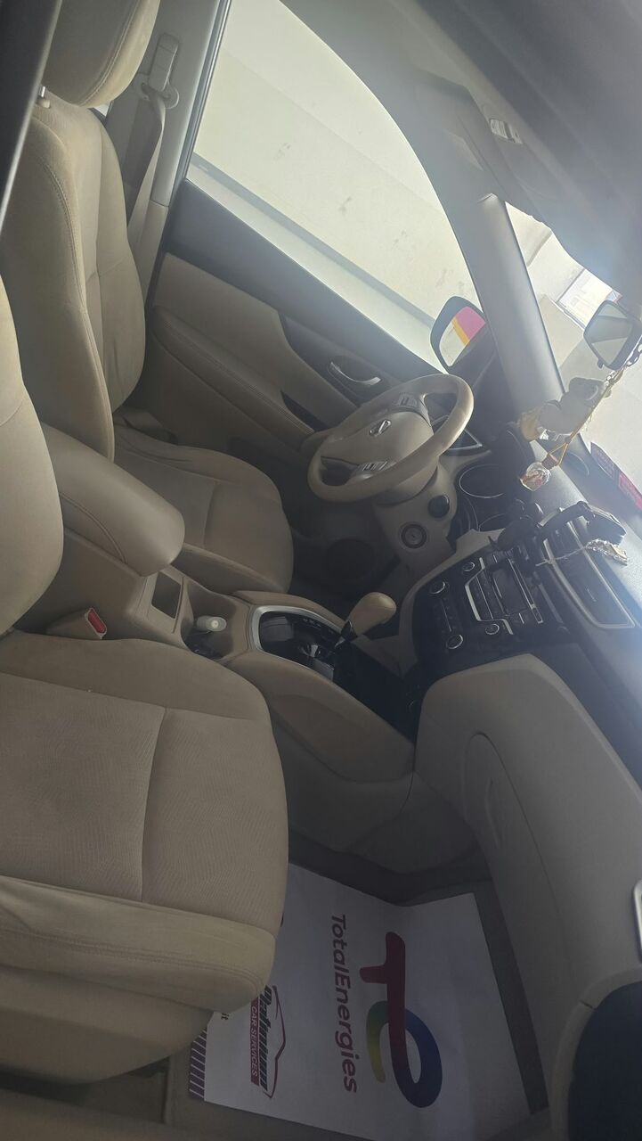 Saar, Vehicles, Cars & Trucks , BHD 3300,  Nissan X-Trail,  2015,  Automatic,  185000 KM,  Nissan X Trail  For Sale