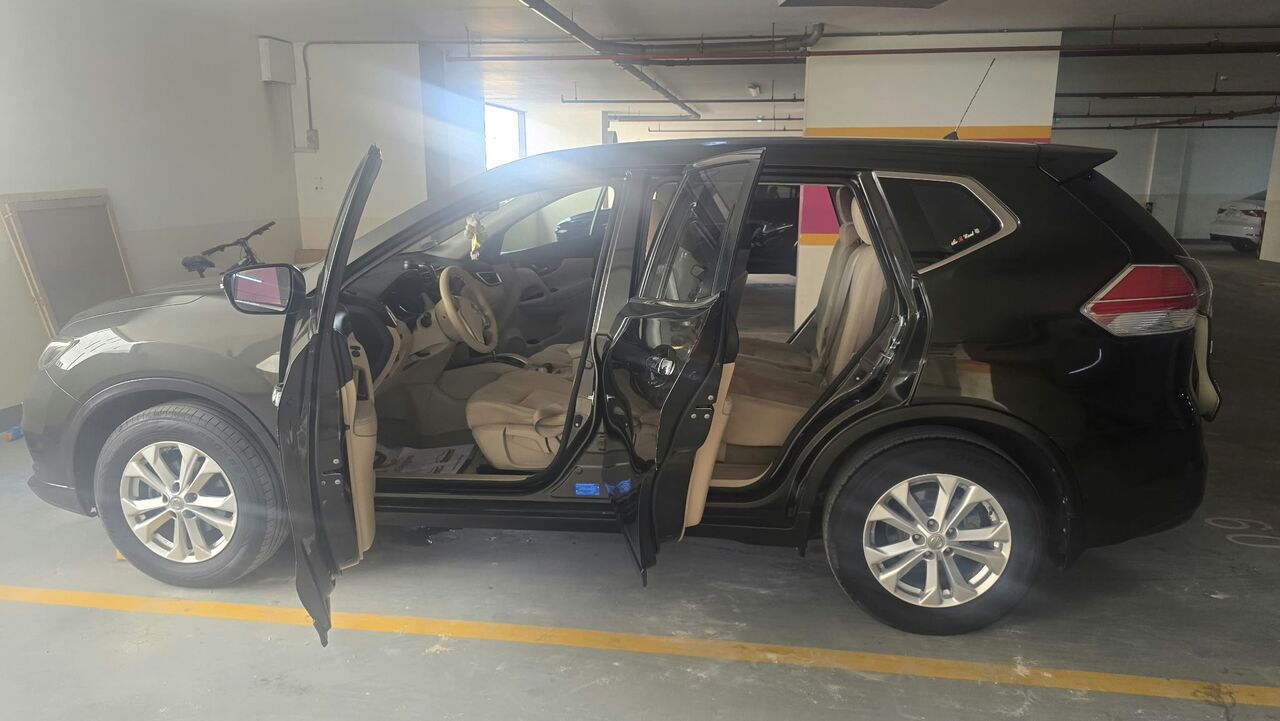 Saar, Vehicles, Cars & Trucks , BHD 3300,  Nissan X-Trail,  2015,  Automatic,  185000 KM,  Nissan X Trail  For Sale