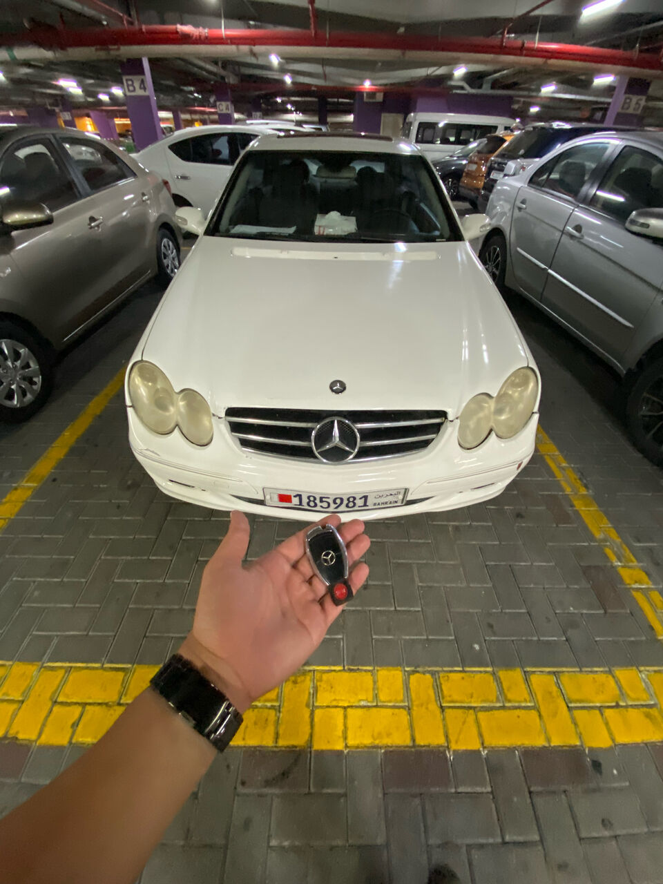 Manama, Vehicles, Cars & Trucks , BHD 1750,  Mercedes-Benz CLK,  2006,  Automatic,  164000 KM,   350 &ndash;  | V6 | Full Option