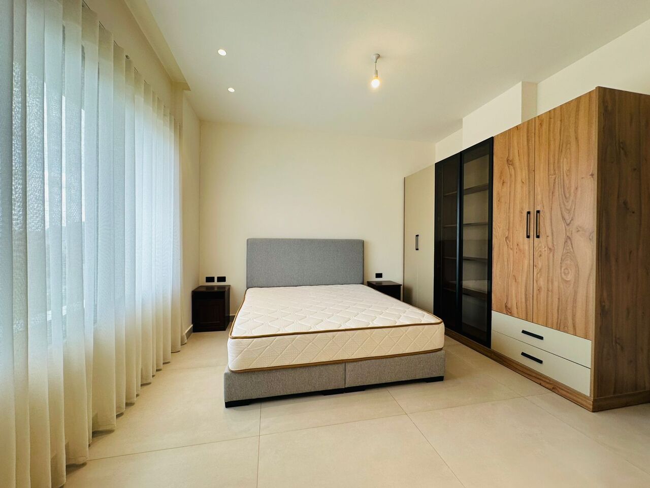Abdoun, Apartments, Flats, Houses & Villas, JOD 14000/year,  Furnished,  2 BR,  100 Sq. Meter,  Apartments For Rent