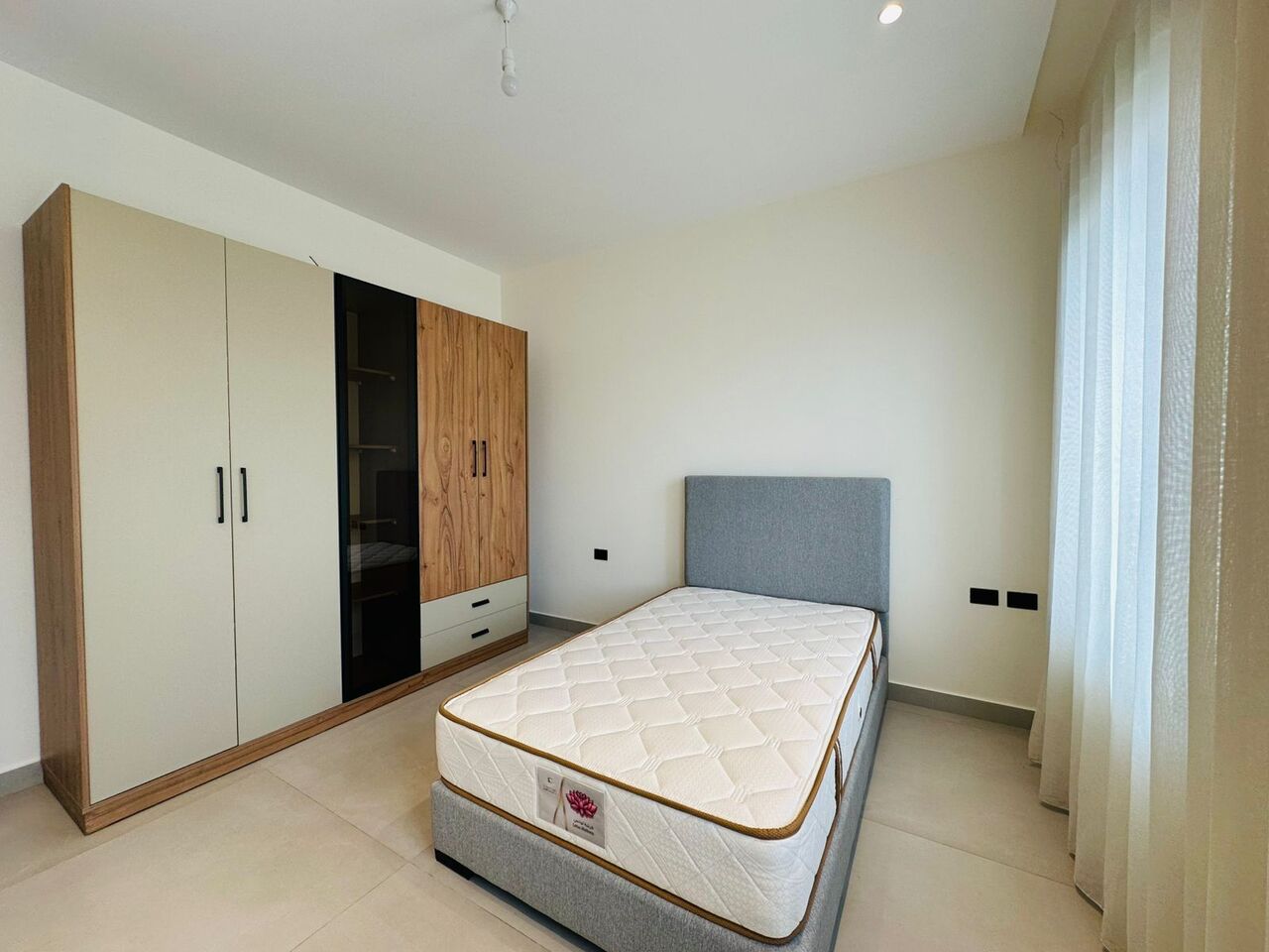 Abdoun, Apartments, Flats, Houses & Villas, JOD 14000/year,  Furnished,  2 BR,  100 Sq. Meter,  Apartments For Rent