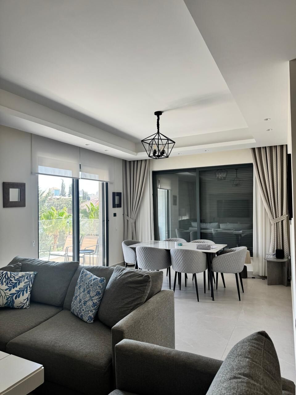 Abdoun, Apartments, Flats, Houses & Villas, JOD 20000/year,  Furnished,  3 BR,  140 Sq. Meter,  Apartments For Rent