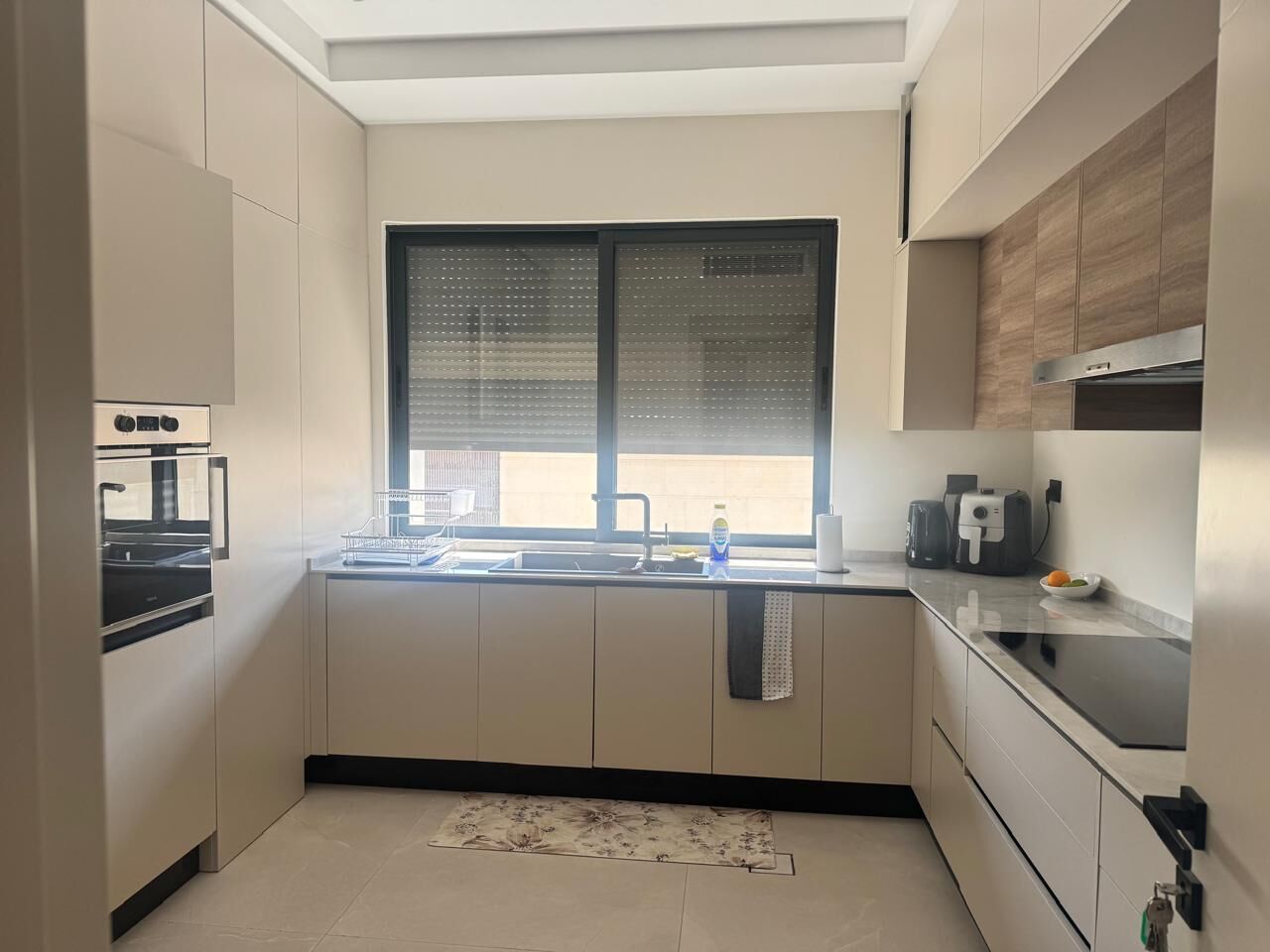 Abdoun, Apartments, Flats, Houses & Villas, JOD 20000/year,  Furnished,  3 BR,  140 Sq. Meter,  Apartments For Rent