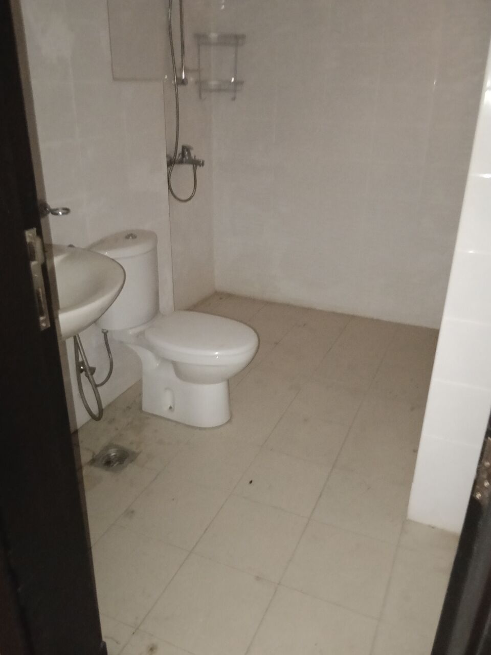 Gudaibiya, Apartments, Flats, Houses & Villas, BHD 270/month,  2 BR,  2 Bedroom Unfurnished Flat For Rent With Ewa