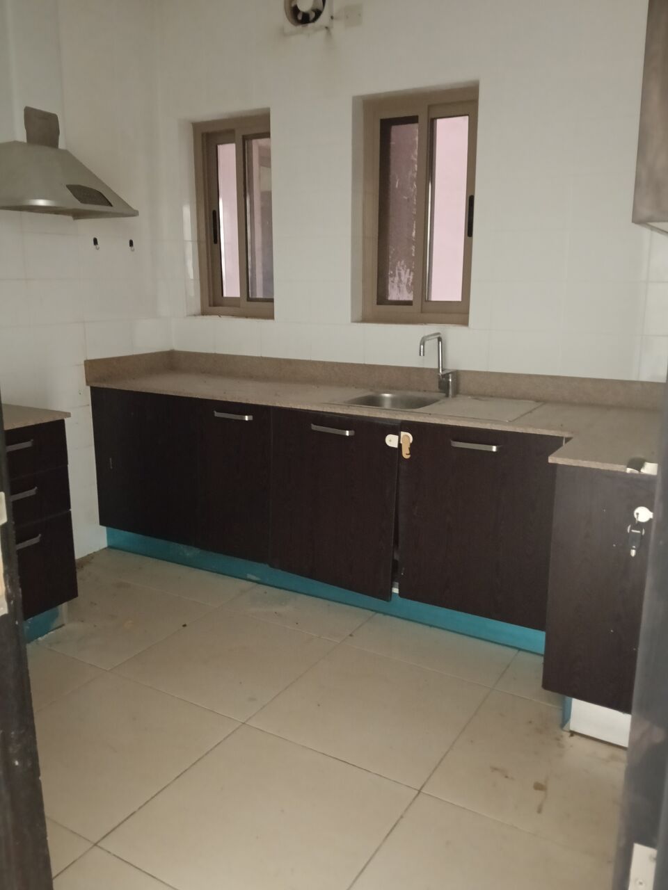 Gudaibiya, Apartments, Flats, Houses & Villas, BHD 270/month,  2 BR,  2 Bedroom Unfurnished Flat For Rent With Ewa