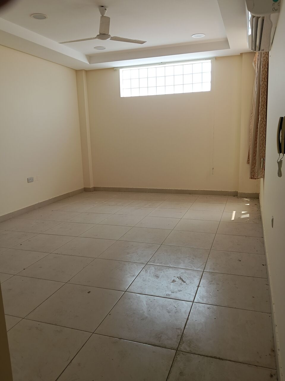 Gudaibiya, Apartments, Flats, Houses & Villas, BHD 270/month,  2 BR,  2 Bedroom Unfurnished Flat For Rent With Ewa