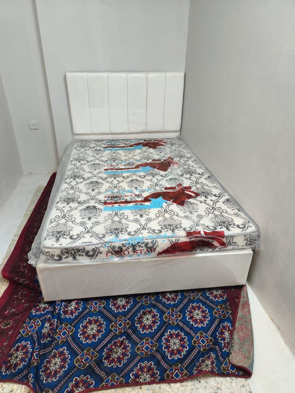 Jeddah, Furniture, SAR 1,  Single And Medium Size Bed With Mattress Available Brand New With Best Quality