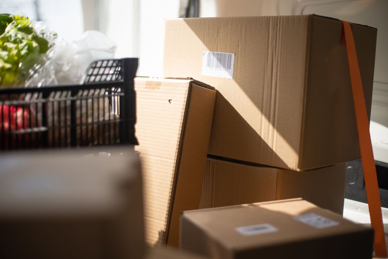London, Delivery, Trakiin: Organising Shipment Information For Everyday Tracking