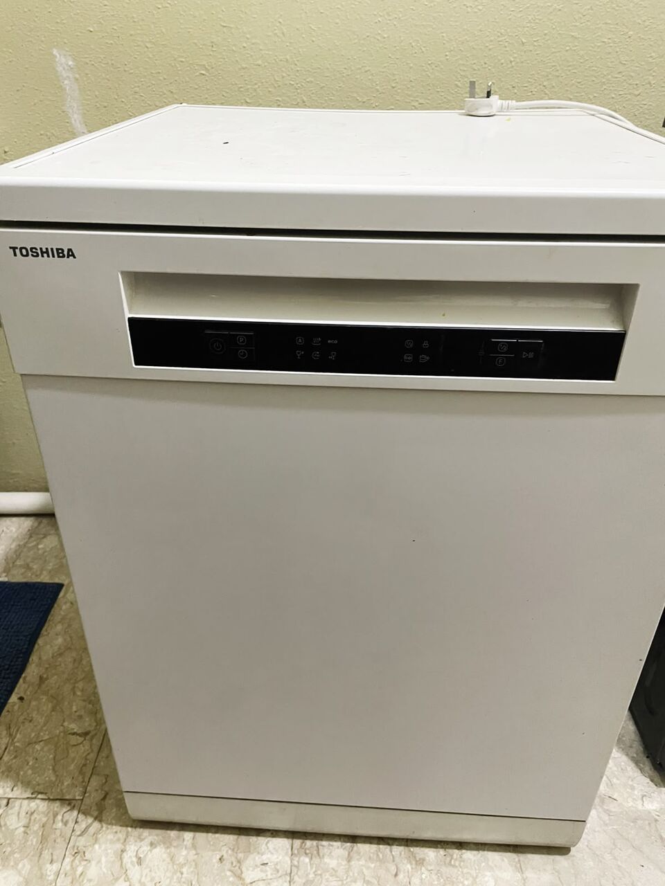 Al Wizarat, Appliances, SAR 1500,  Rarely Used Dish Washer, Washing Machine, Stove With Cylinder And A Geyser For Sale