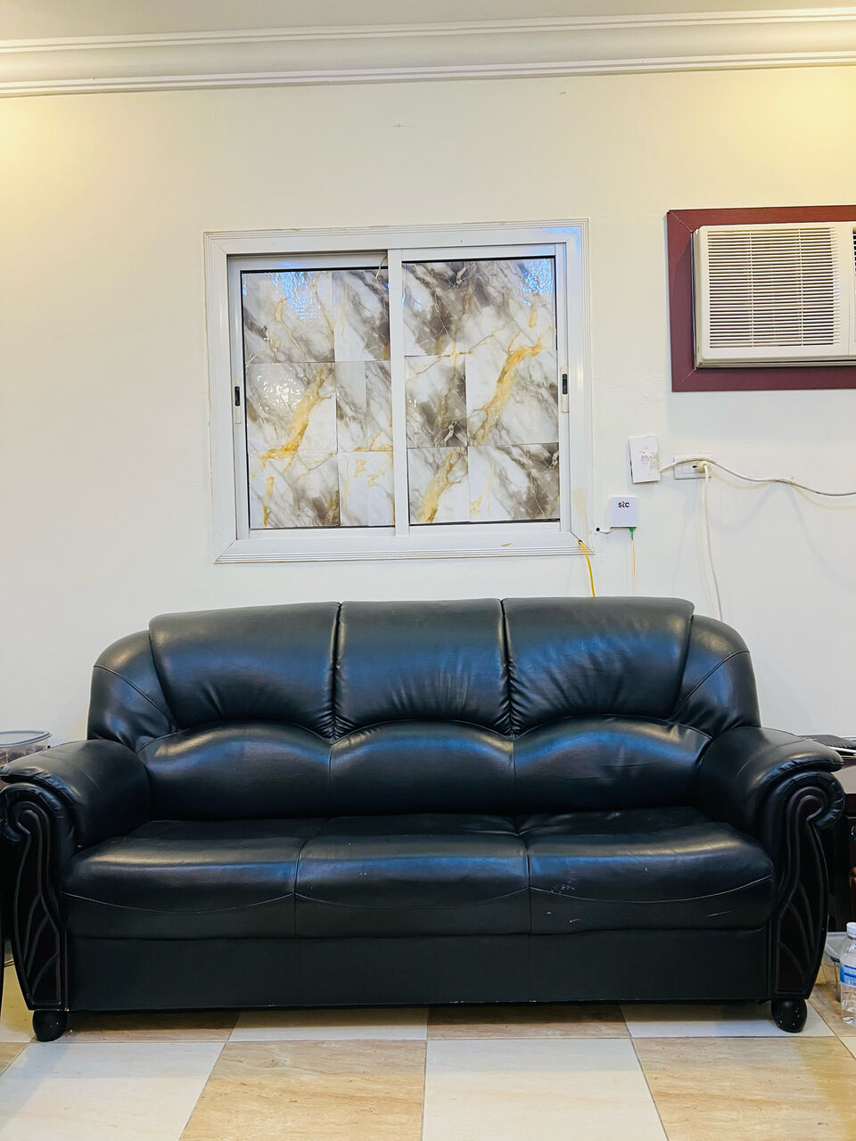 Al Safa, Furniture, SAR 1800,  7 Seat Leather Sofa Set With Coffee Table & 4 Seat Dining Table With Chair