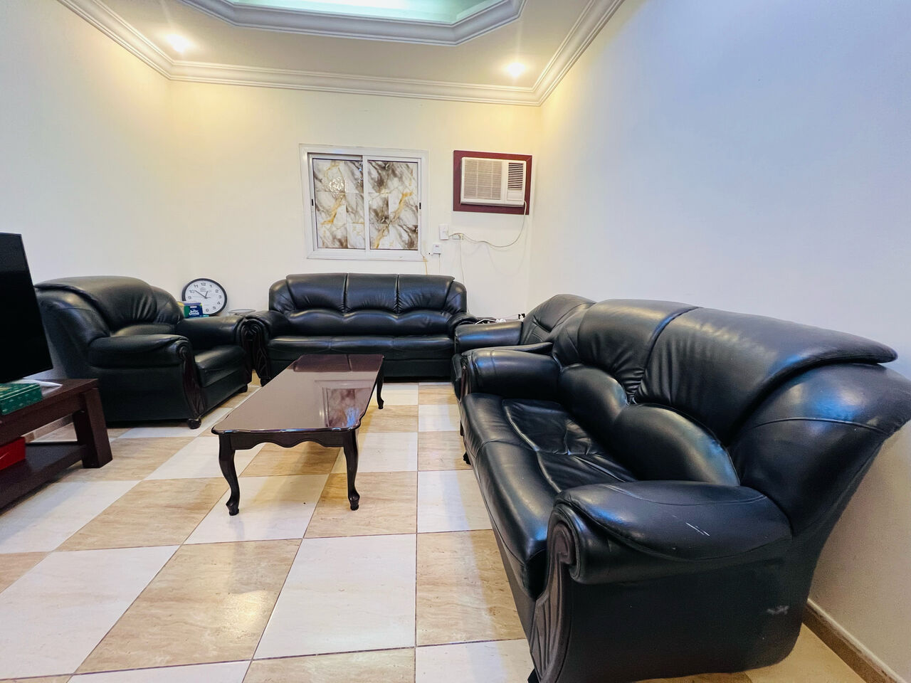 Al Safa, Furniture, SAR 1800,  7 Seat Leather Sofa Set With Coffee Table & 4 Seat Dining Table With Chair