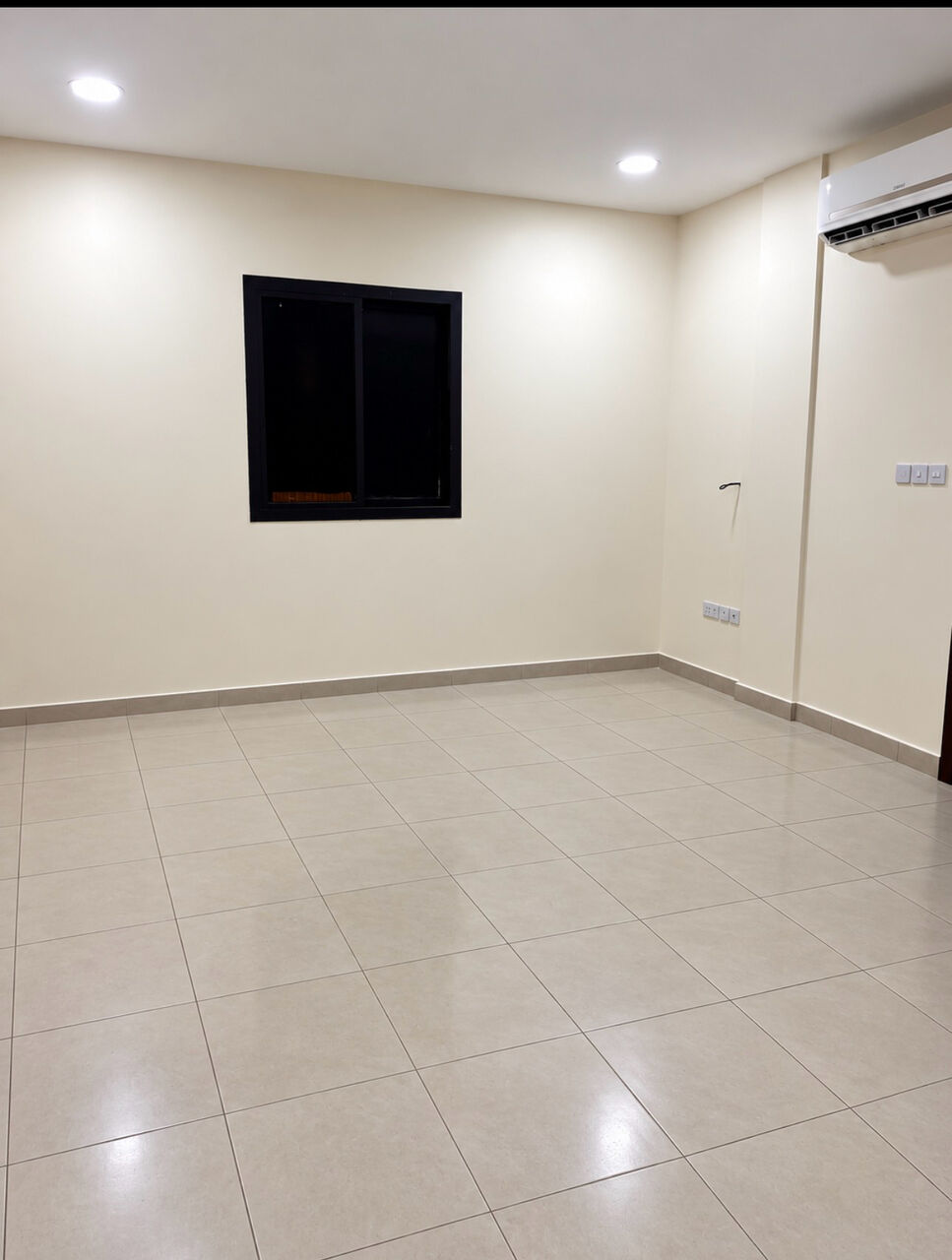 Manama, Apartments, Flats, Houses & Villas, BHD 240/month,  Furnished,  2 BR,  2bhk Spacious Flat With EWA 240bd In Ummalhassam