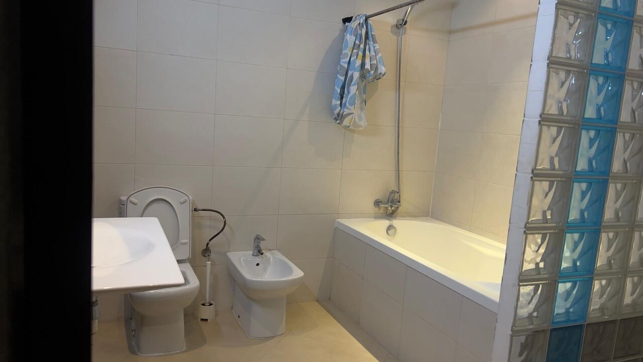 Juffair, Rooms for Rent, BHD 150/month,  Furnished,  Luxury Room Available In A Spacious Flat