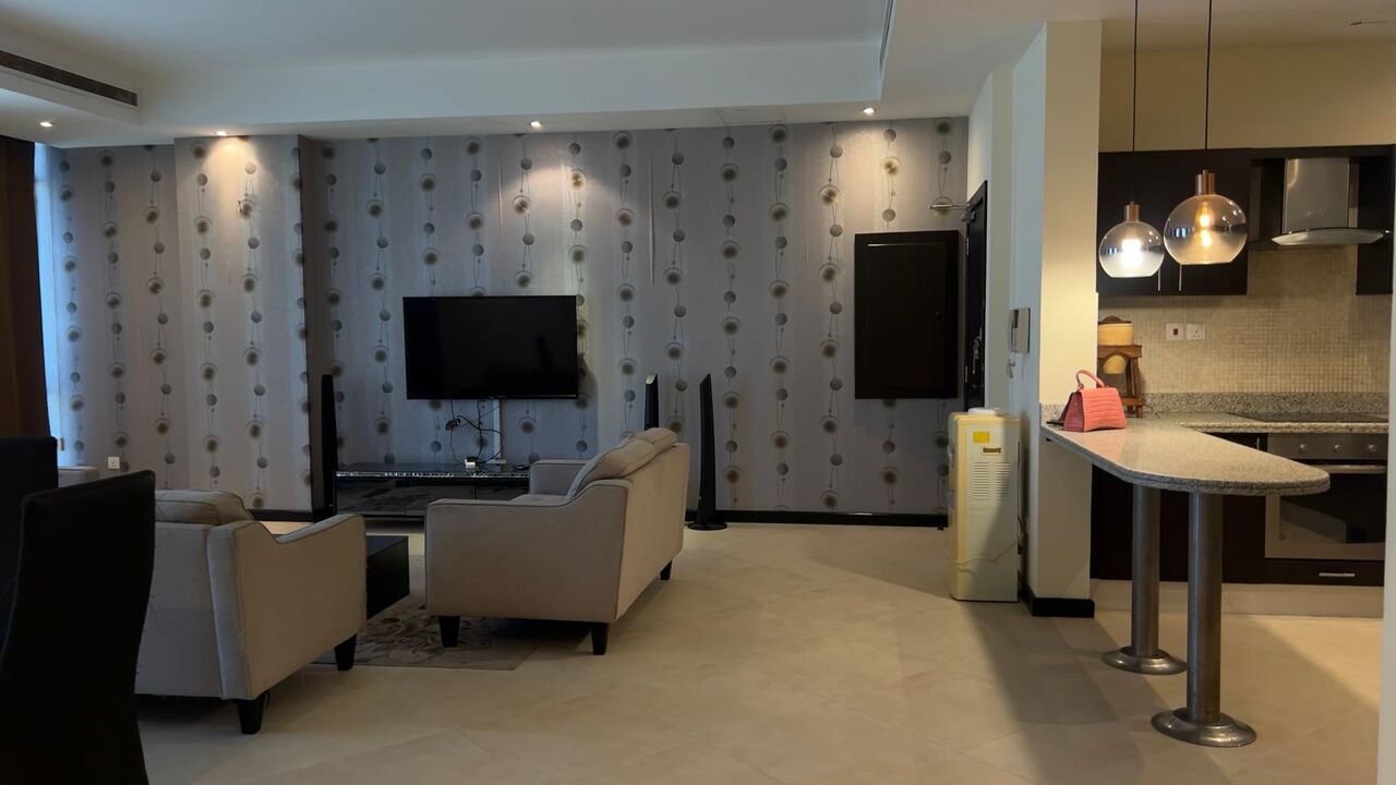 Juffair, Rooms for Rent, BHD 150/month,  Furnished,  Luxury Room Available In A Spacious Flat