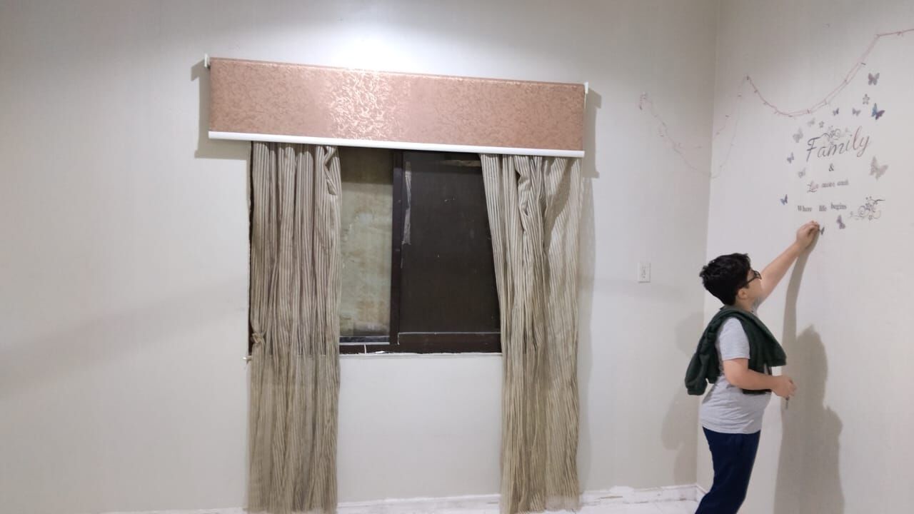 Khobar, Furniture, SAR 400,  Selling Table With 2 Chairs And Blinds New