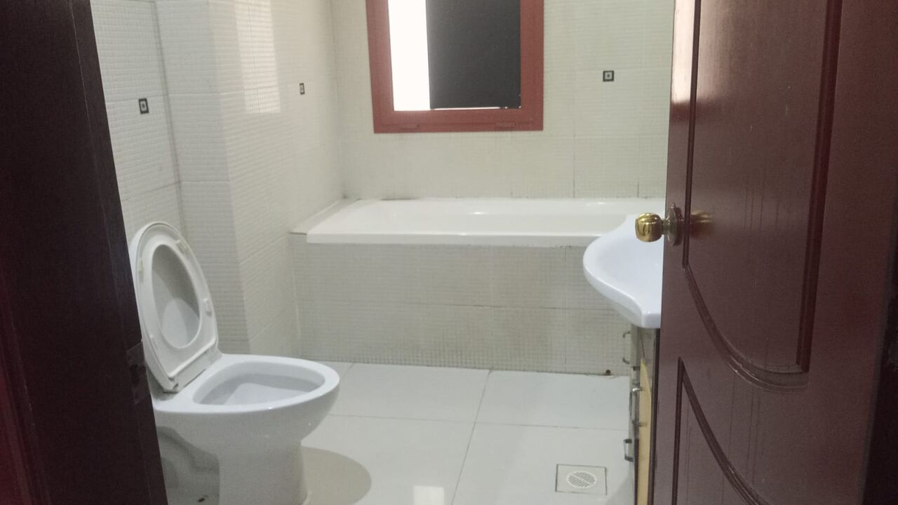 Juffair, Rooms for Rent, BHD 150/month,  Furnished,  Spacious Flat With Balcony